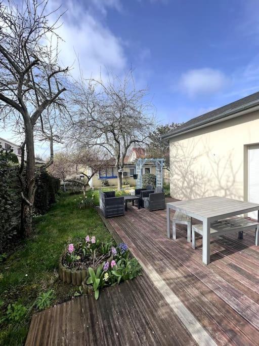 Maison De Vacances Familiale Ouistreham Εξωτερικό φωτογραφία